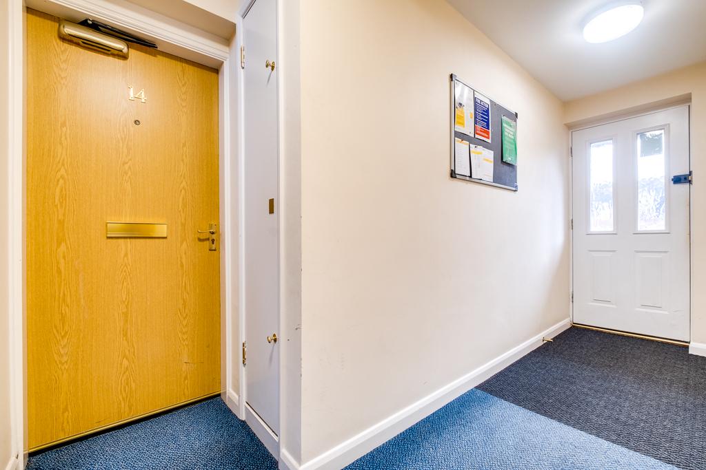 Warren House Walk, Sutton Coldfield, B76 1 bed flat £150,000