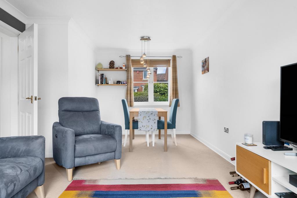 Warren House Walk, Sutton Coldfield, B76 1 bed flat £150,000