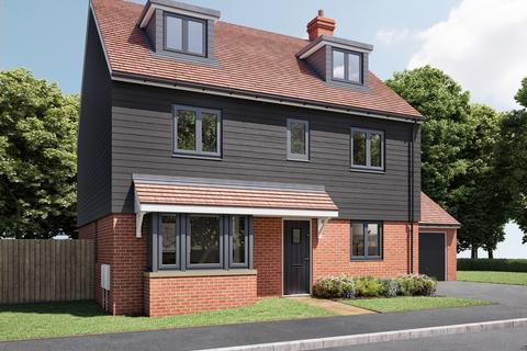 5 bedroom detached house for sale - Plot 197, The Fletcher at Manor View, Turners Hill Road RH19