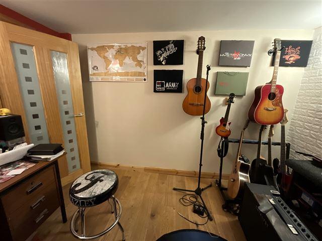 Annex occasional room/music room