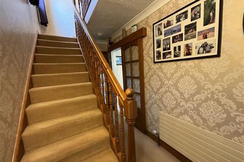 144 Abbey Lane, Sheffield, S8 0BQ