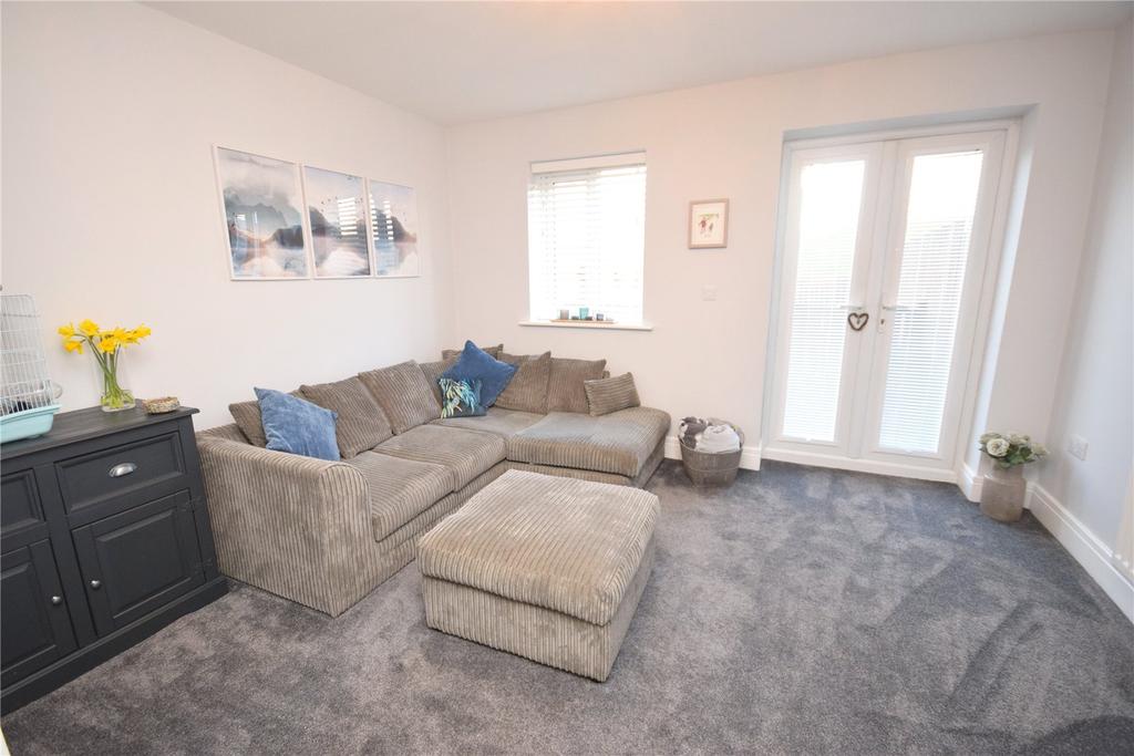 Springfield Drive, Lofthouse, Wakefield 2 bed semidetached house £
