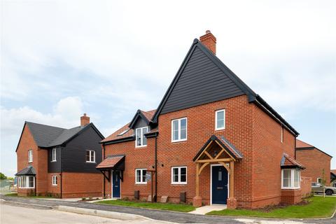 3 bedroom semi-detached house for sale - 8 Water Meadows Way, Summer Fields, Bognor Regis, West Sussex, PO21