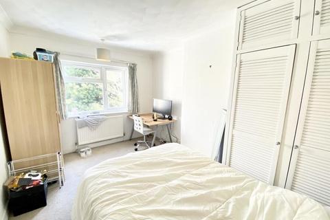 5 bedroom detached house to rent, Earlham Green Lane