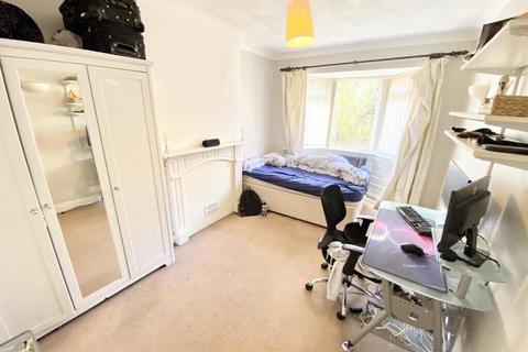 5 bedroom detached house to rent, Earlham Green Lane