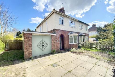 5 bedroom detached house to rent, Earlham Green Lane