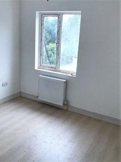 1 bedroom in a house share to rent - WATFORD WAY, HENDON, NW4 4XA