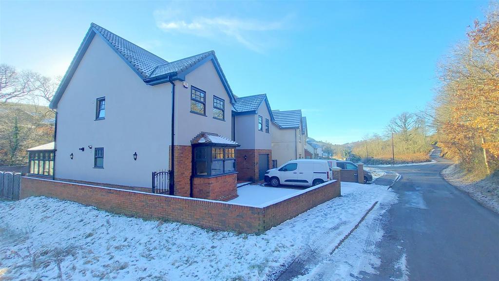 Varteg Row, Bryn, Port Talbot 6 bed detached house £595,000