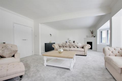 38 Ilex Way, Goring By Sea, Worthing, BN12 4UY