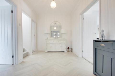 38 Ilex Way, Goring By Sea, Worthing, BN12 4UY