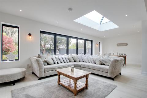 38 Ilex Way, Goring By Sea, Worthing, BN12 4UY