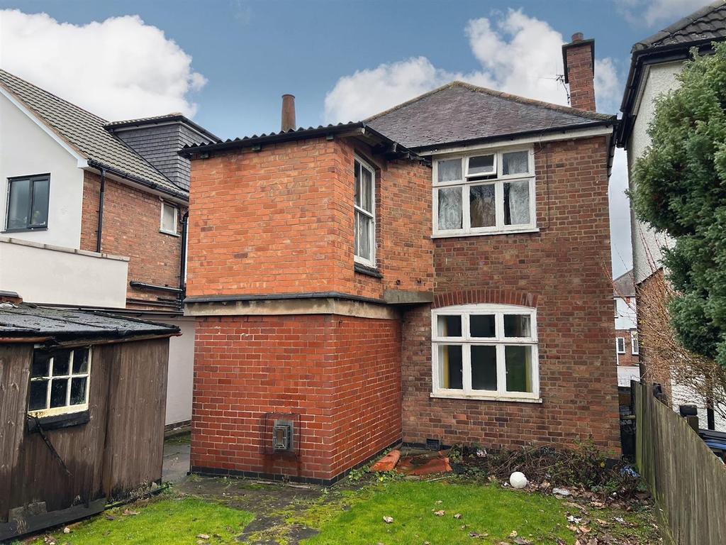 Evesham Road, Leicester, LE3 3 bed detached house £220,000