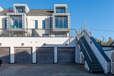 4 bedroom townhouse to rent, The Waterfront, Rhosneigr