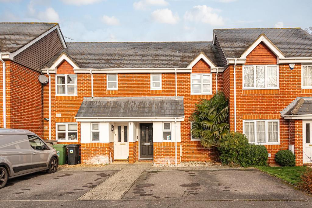 Manor Crescent, Epsom 3 bed terraced house for sale £475,000