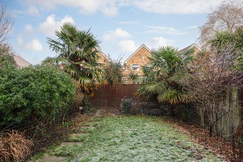 15 Manor Crescent, Epsom, KT19 7EE