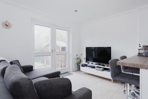 15 Manor Crescent, Epsom, KT19 7EE