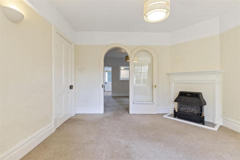 4 bedroom detached house for sale - Upper Hammer Lane, Bramshott Chase, Hindhead