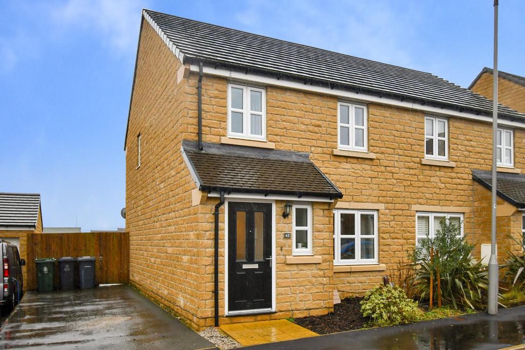 Brompton Drive, Bradford 3 bed semidetached house £270,000