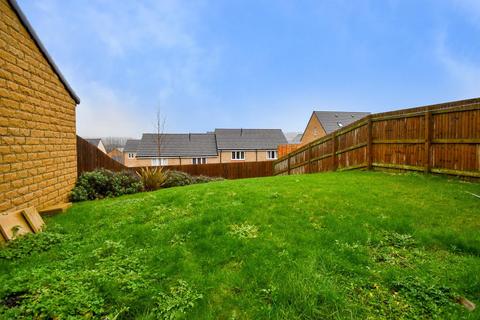45 Brompton Drive, Bradford, BD10 0DW