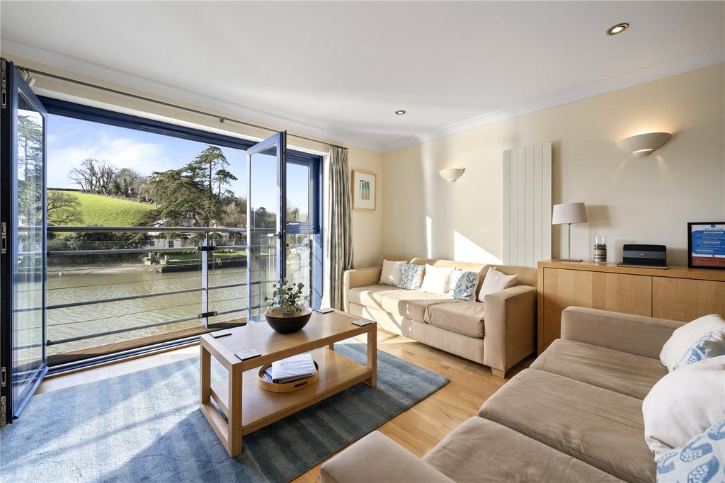 Embankment Road, Kingsbridge, Devon, TQ7 3 bed apartment for sale £