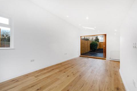 Flat 1, 98 Birchanger Road, London, SE25 5BG