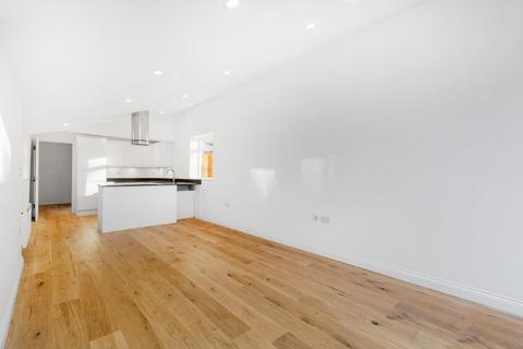 Flat 1, 98 Birchanger Road, London, SE25 5BG
