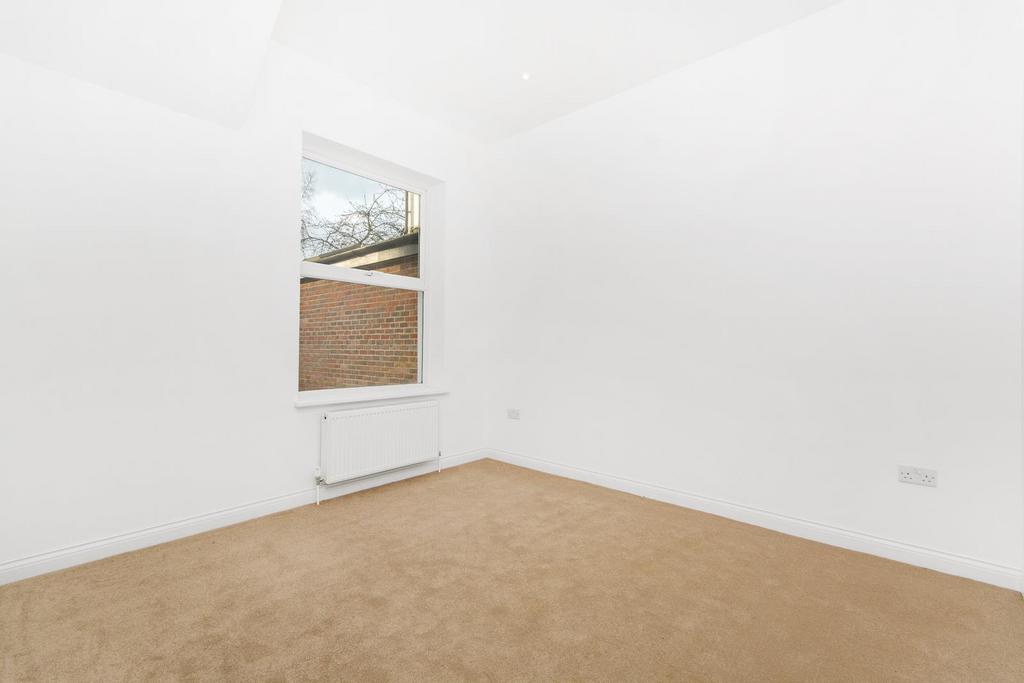 Flat 1, 98 Birchanger Road, SE25 5 BH-8.jpg