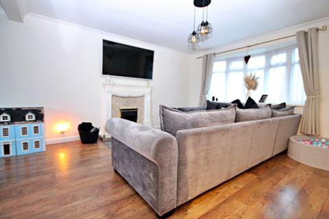 8 Bramber, Tamworth, B77 2LL
