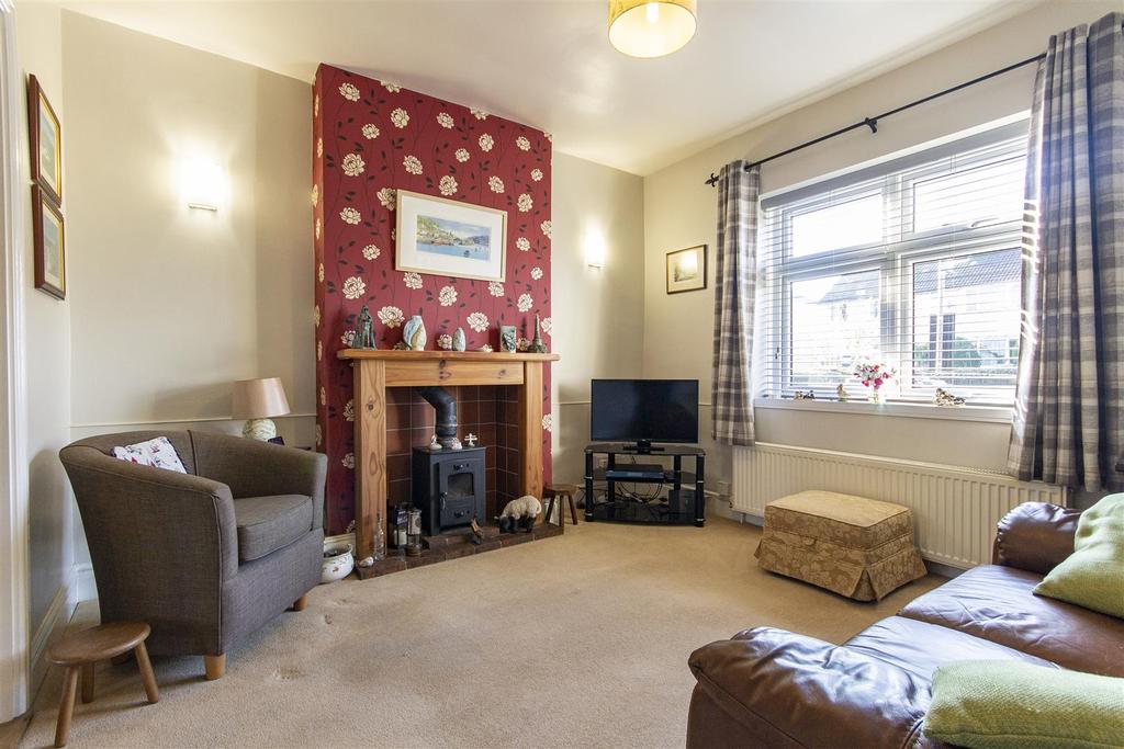 Park House Road, Lower Pilsley... 2 bed terraced house £149,950