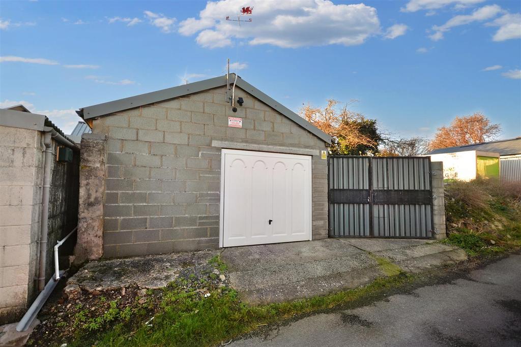 Lawrenny Street, Neyland, Milford Haven Property £33,000