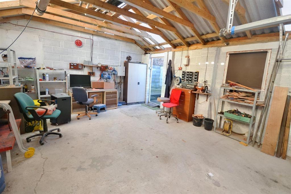 Lawrenny Street, Neyland, Milford Haven Property £33,000
