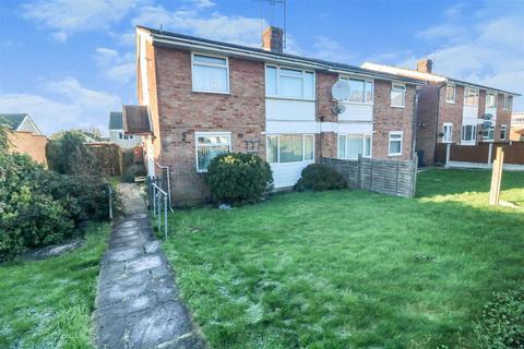 19 Cloverfield, Harlow, CM18 7EA