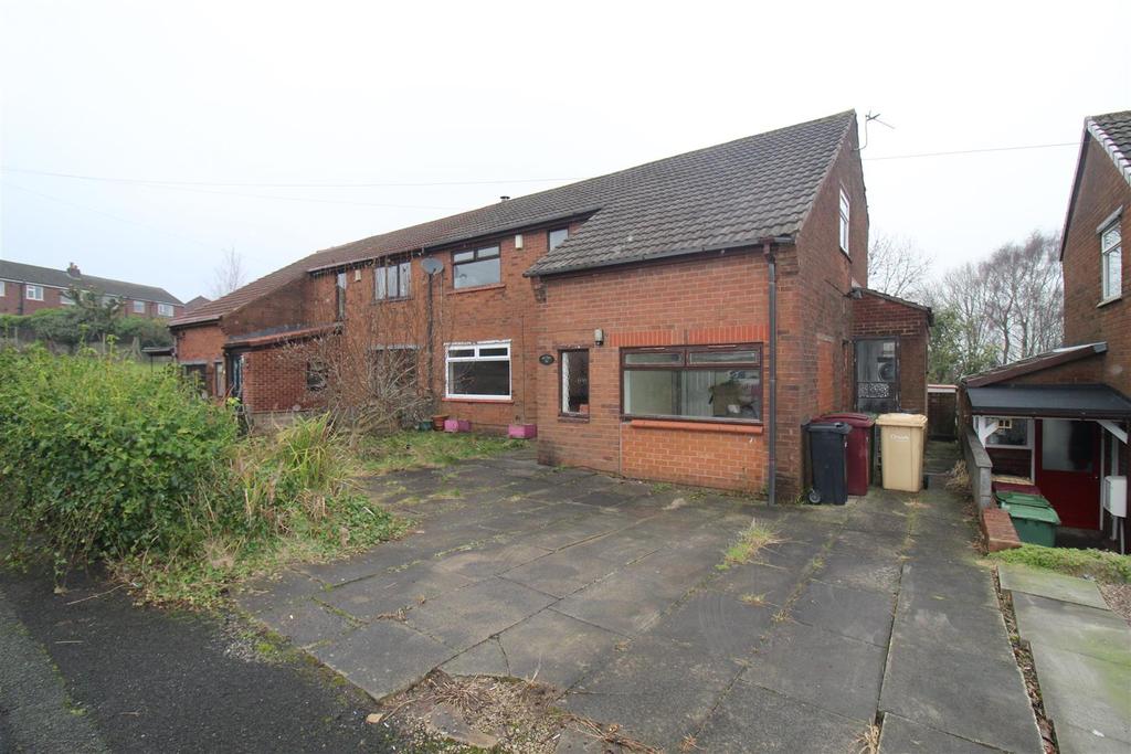 Coniston Road, Blackrod, Bolton 3 bed semidetached house for sale £