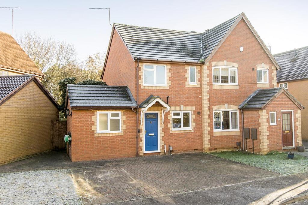 Jordan Close, Market Harborough 2 bed semidetached house £230,000