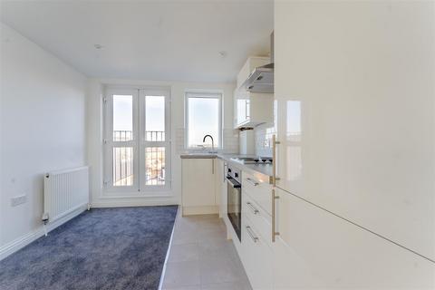 2 bedroom flat for sale, Blenheim Road, London