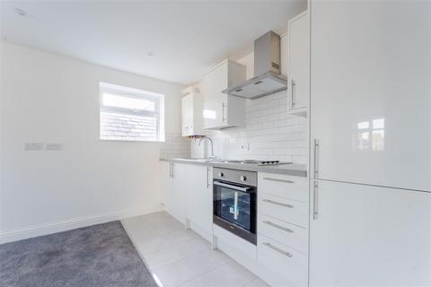 1 bedroom flat for sale, Blenheim Road, London