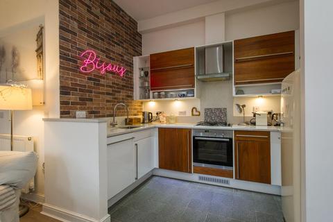 15 Chapel Drive, Dartford, DA2 6FF