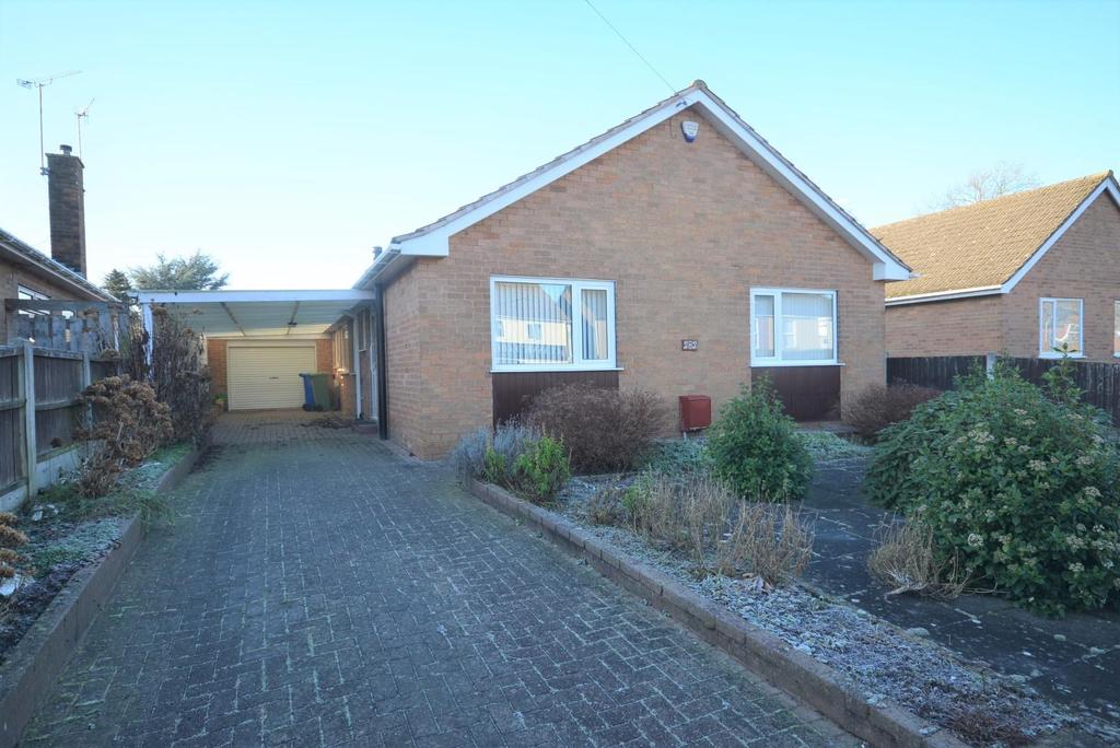 Newbold Road, Newbold, Chesterfield, S41 7AJ 3 bed detached bungalow