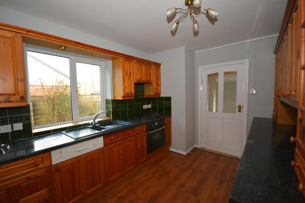 Kitchen 01.jpg