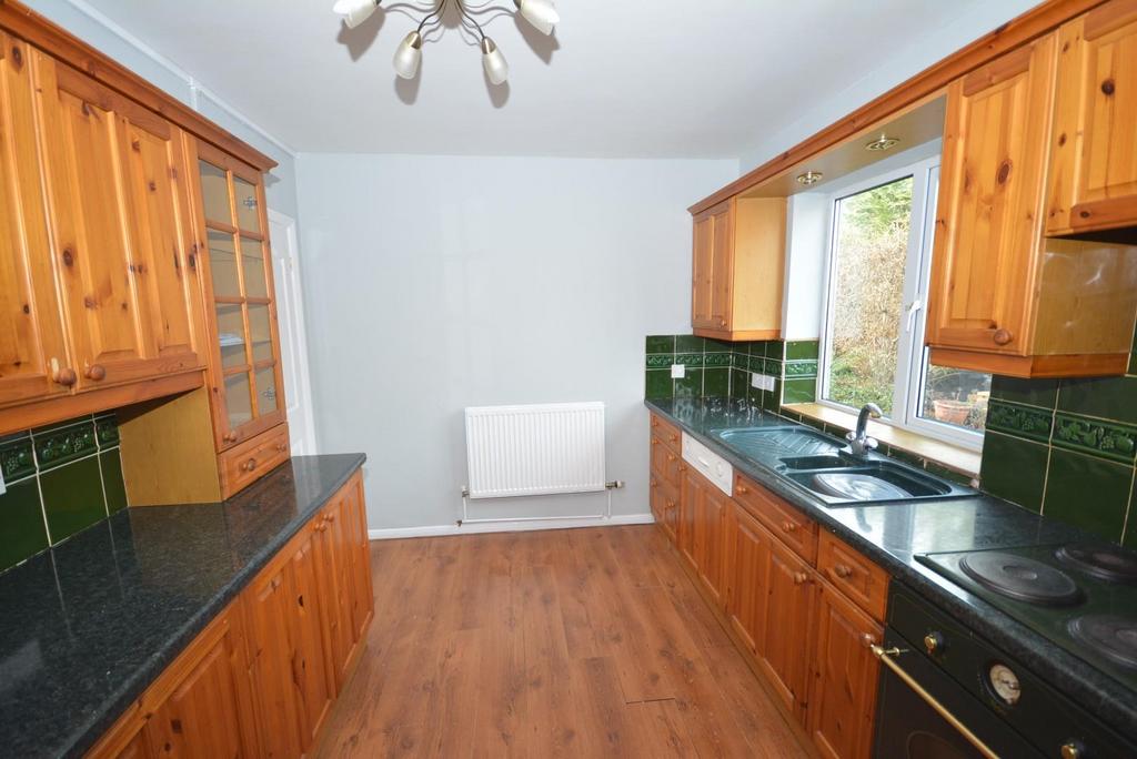 Kitchen 02.jpg