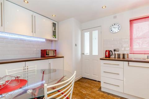 12 Freemans Way, Wetherby, LS22 6YW