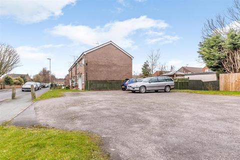 12 Freemans Way, Wetherby, LS22 6YW