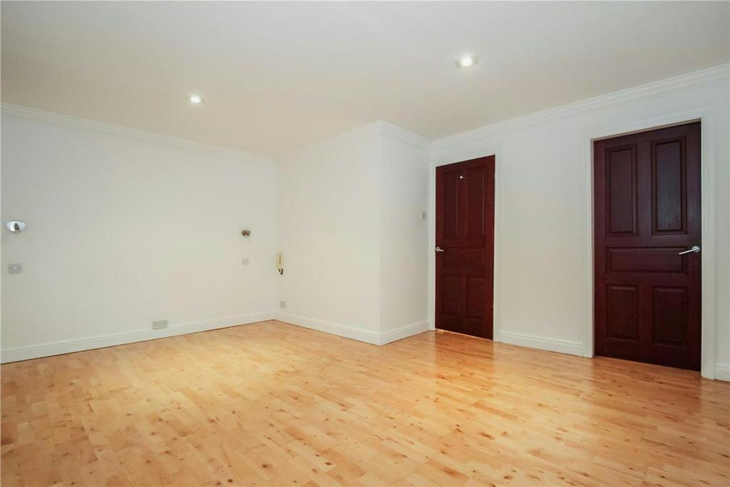 Bedroom 1 Aspect 2