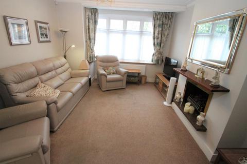 38 Frances Road, London, E4 9DL