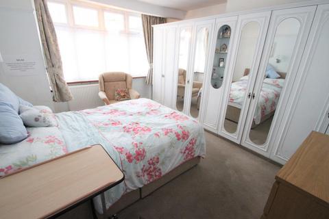 38 Frances Road, London, E4 9DL