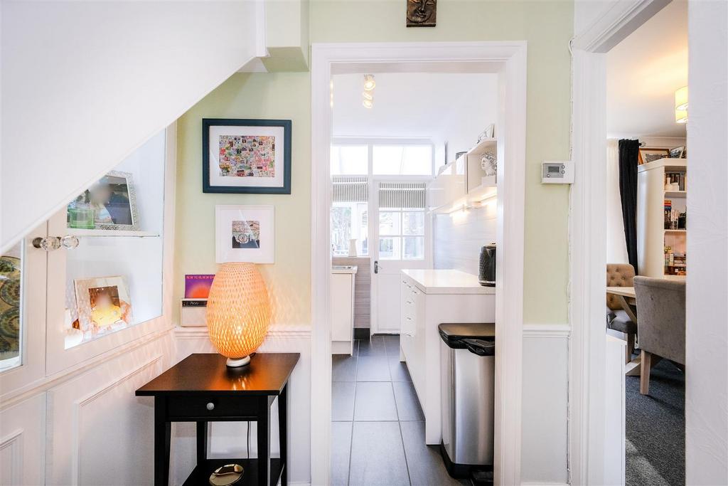 101 Marmion Avenue-11.jpg