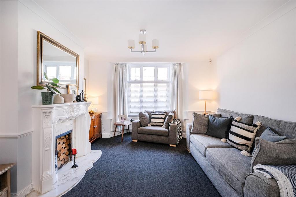 101 Marmion Avenue-15.jpg