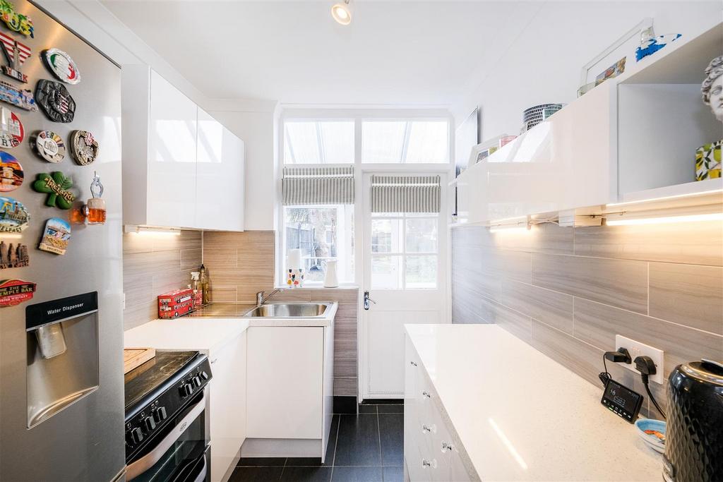 101 Marmion Avenue-12.jpg