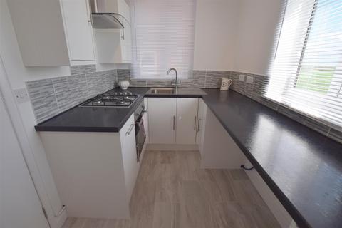 2 bedroom flat to rent - South View, Holton-Le-Clay,