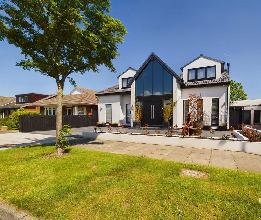 Wheatlands Park, Redcar 5 bed detached house £580,000